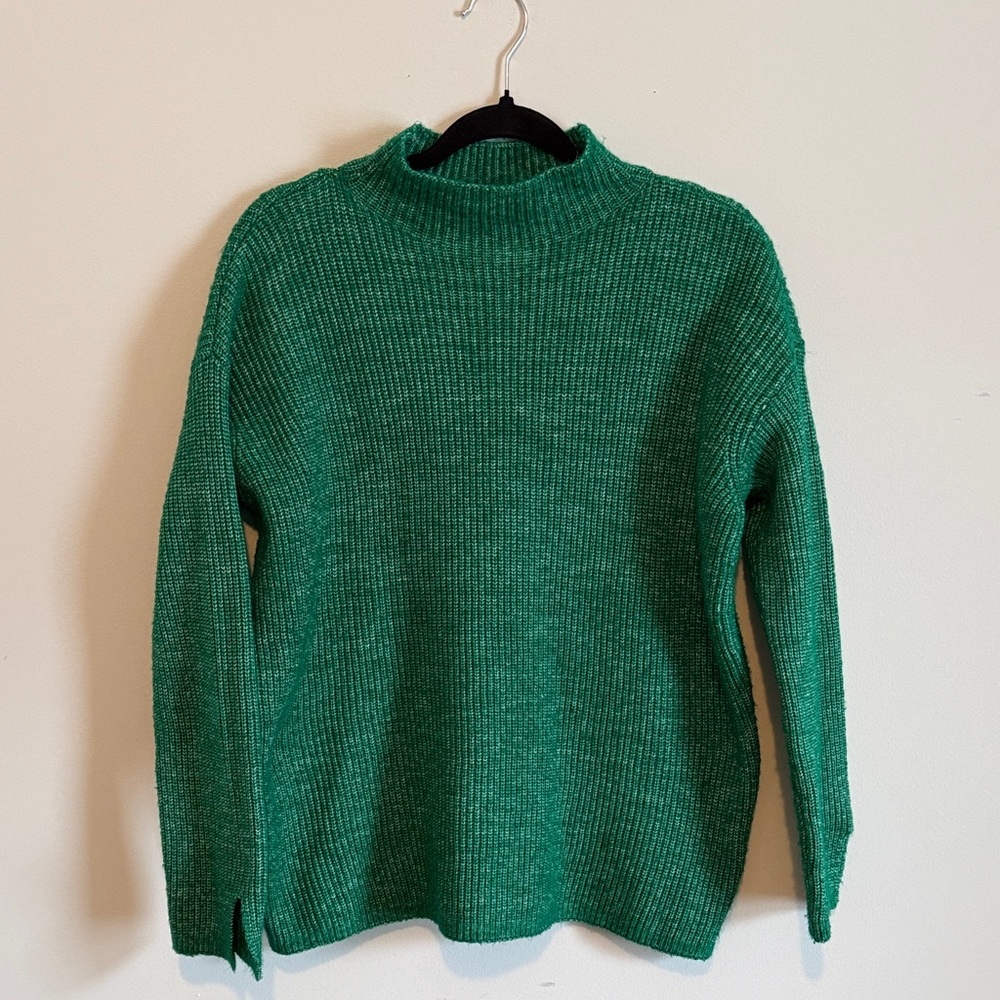 Loft Women’s Green Turtleneck Sweater
